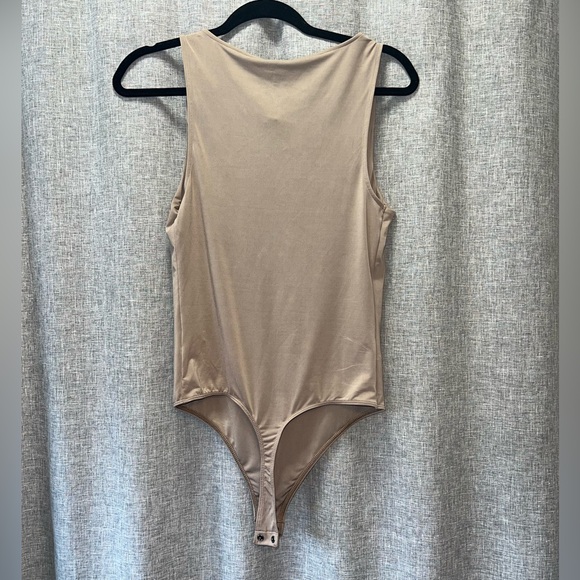 *Women's Express body contour Bodysuit Medium NWT - Picture 4 of 4
